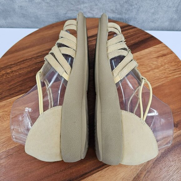 Earth Shoe Muse Sandals 10 Natural Leather Flower Embellished Open Toe Strappy - Picture 9 of 14